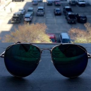 Meet your Posher, Eden